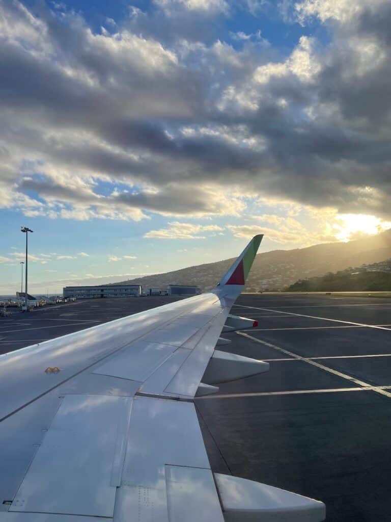 Airplane wing in the Madeira airport