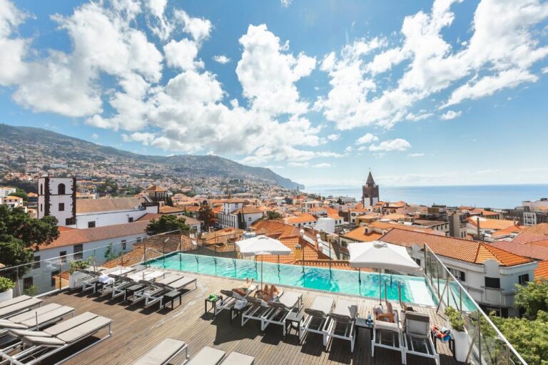 How To Choose a Hotel in Madeira